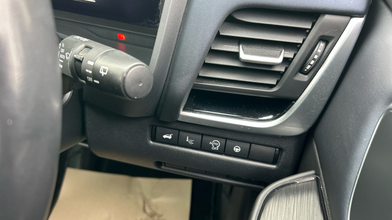 Nissan Qashqai 1.3 DiG-T MH 158 Tekna 5dr Xtronic Petrol Hatchback